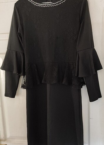 Abiye elbise diz altı midi giyildiğinde çok şık duruyor - Görsel 5