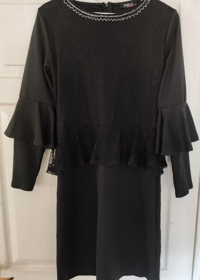 Abiye elbise diz altı midi giyildiğinde çok şık duruyor - Görsel 4