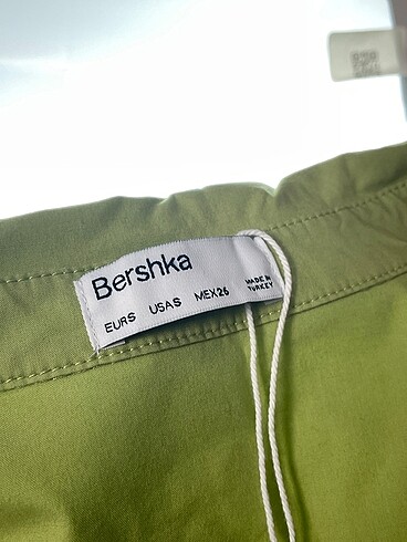 s Beden çeşitli Renk Bershka Gömlek %70 İndirimli.