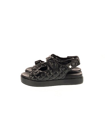 Nine West Sandalet %70 İndirimli.