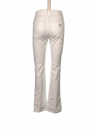 universal Beden Guess Düz Kesim %70 İndirimli.