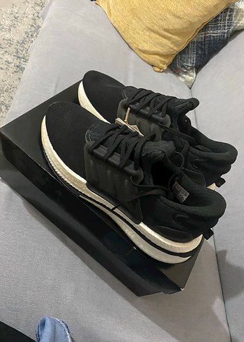 42 Beden Adidas Siyah Bağcıklı Erkek Spor Ayakkabı