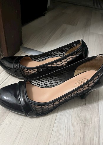 Diğer Sik Siyah Topuklu Ayakkabi