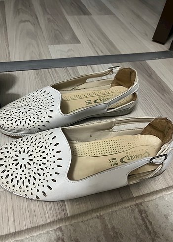 Diğer Zarif Beyaz Slingback Kadin Ayakkabi