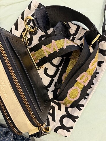 Beden Marc Jacobs Snapshot