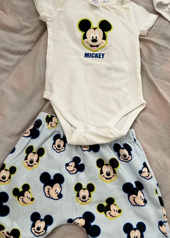 Mickey Baskılı Bebek Kısa Kollu Takım