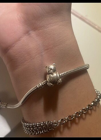 Pandora Pandora charm