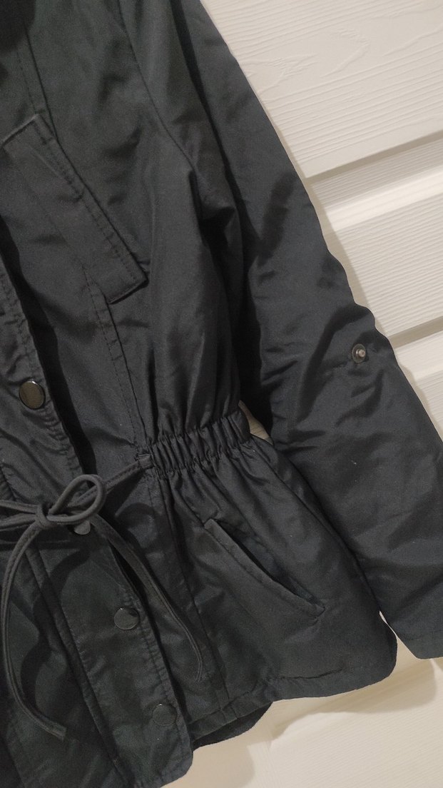 Siyah Bel Lastikli Yüksek Yakalı Kadın Ceket - Görsel 2