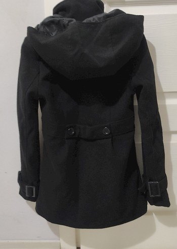 Düğmeli Siyah Kaşe Kaban Kapşonlu - Görsel 4