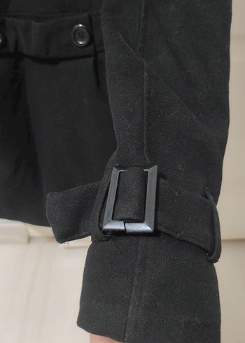 Düğmeli Siyah Kaşe Kaban Kapşonlu - Görsel 5