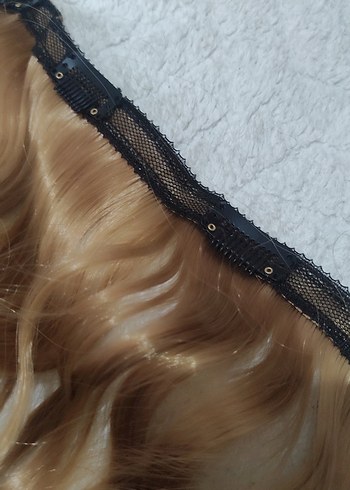 Sarı Altın Parlak Renk Dalgalı Çıt çıtlı Saç peruk - Görsel 3