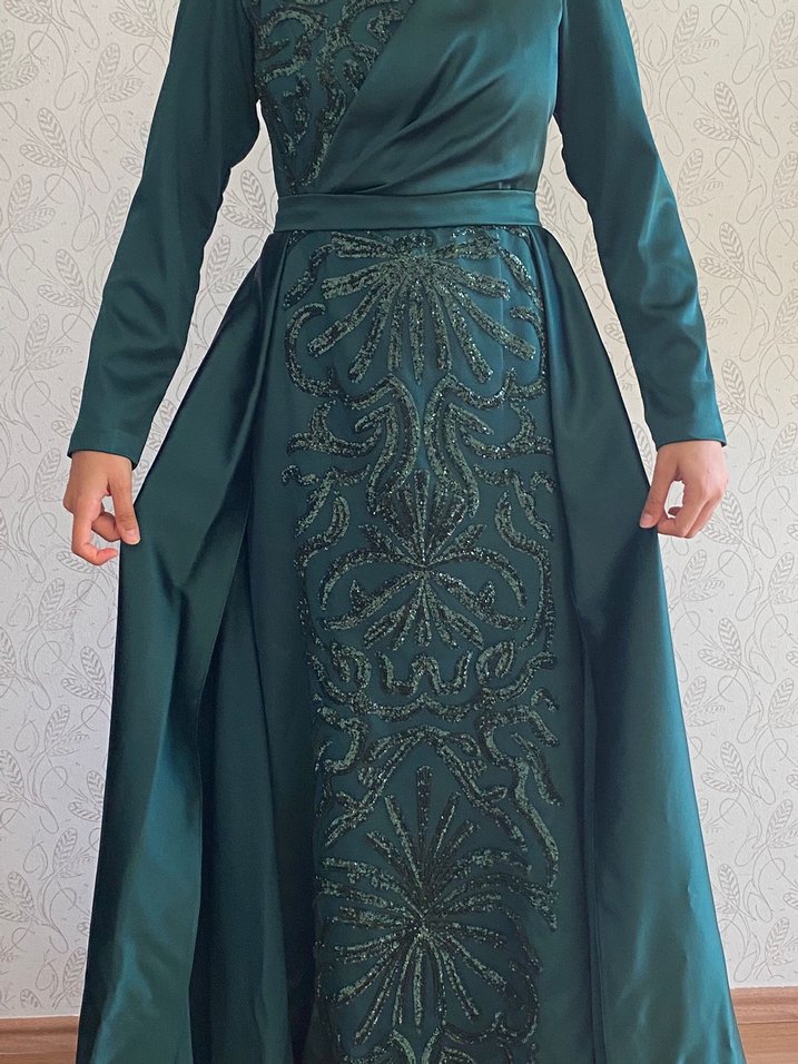 Yeşil İşlemeli Uzun Kol Abiye Elbise - Görsel 3