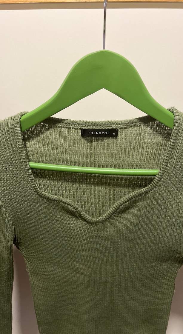 V Yaka Fitilli Yeşil Kadın Triko Kazak - Görsel 2