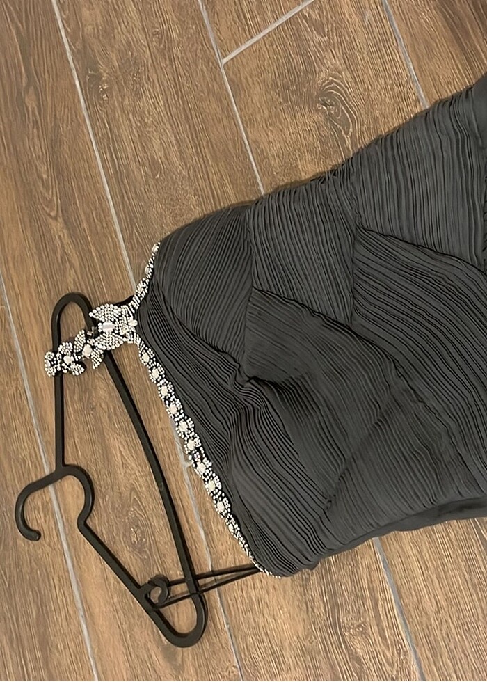 Tek omuz taşlı önü drapeli abiye - Görsel 2