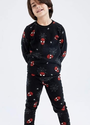 Defacto erkek çocuk polar spider-man pijama takım
