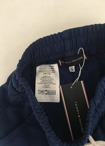 4 Yaş Beden TOMMY HILFIGER ŞORT