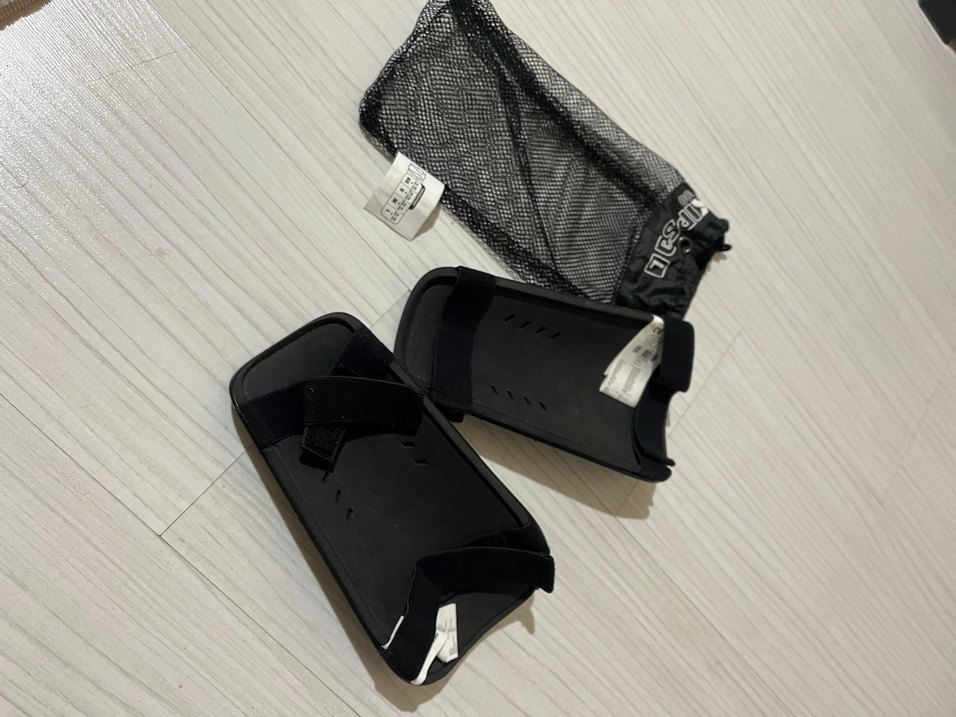 Siyah Kayışlı Motosiklet Diz Koruyucu - Görsel 4