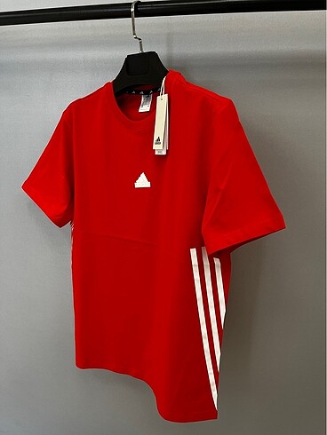 Adidas tişört