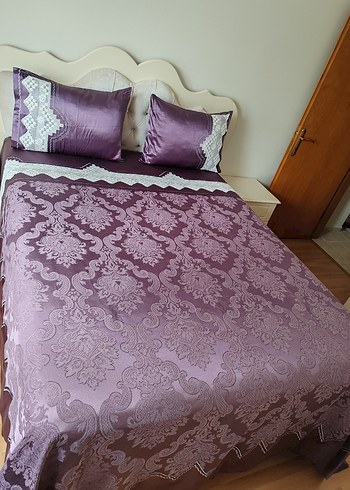 İşlemeli Parlak Mor Yatak Örtüsü - Görsel 5