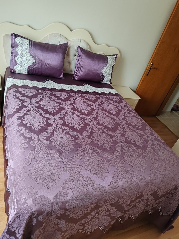 İşlemeli Parlak Mor Yatak Örtüsü - Görsel 5