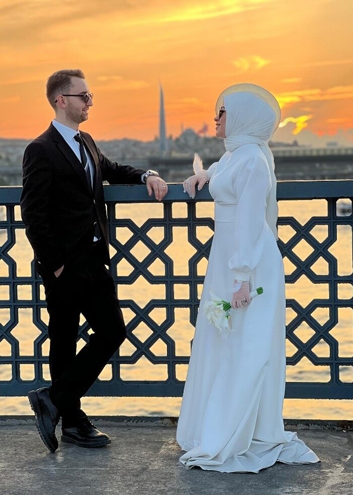 Zarif tesettür beyaz nikah elbisesi - Görsel 5