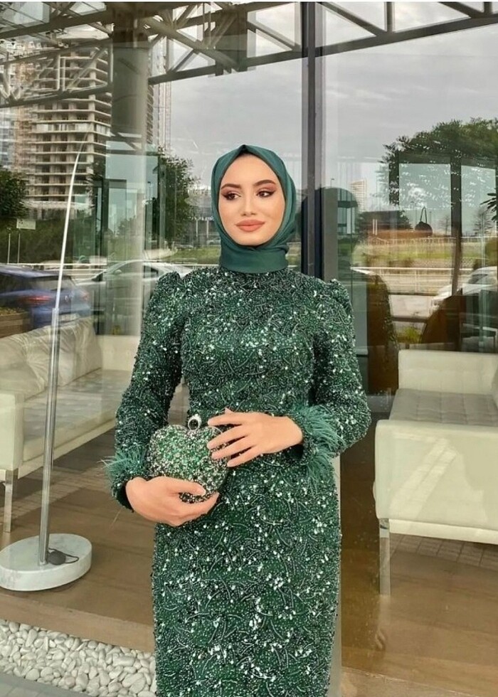 Zümrüt yeşili kalem abiye - Görsel 3