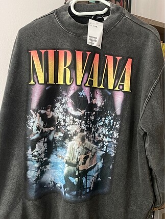 m Beden H&M Nirvana Baskılı Oversize Sweatshirt