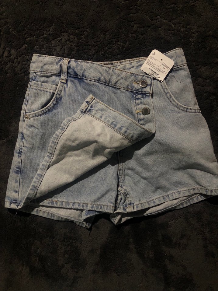 Düğmeli Kot Şort Etiketli - Görsel 2