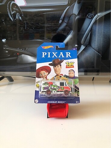 Hotwheels Pixar Özel seri Combat Medic