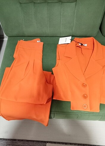 Ürün sıfırdır takım yelek ve pantalon bol paca