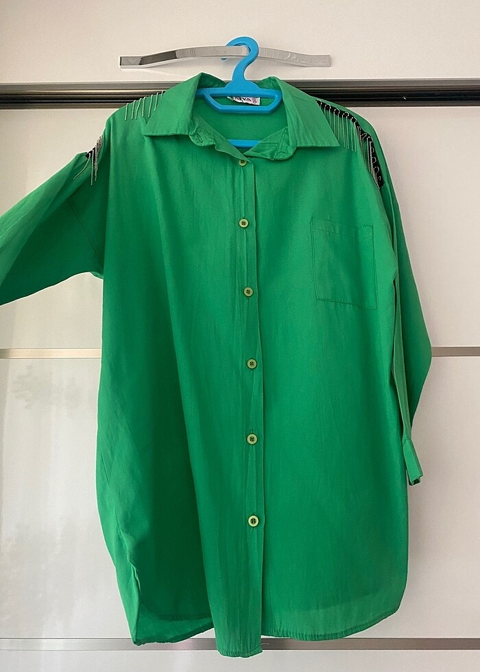 Yeşil püskül taş detaylı gömlek - Görsel 2