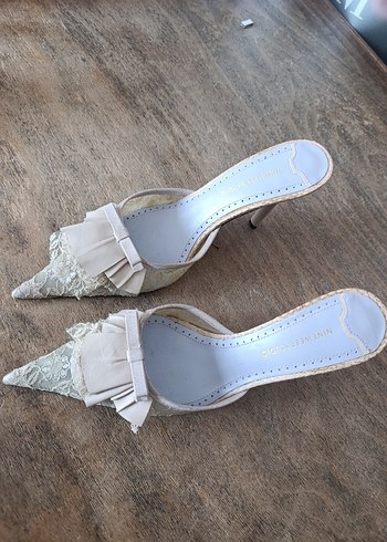 Dantel Detaylı Beyaz Stiletto Gelin Ayakkabısı