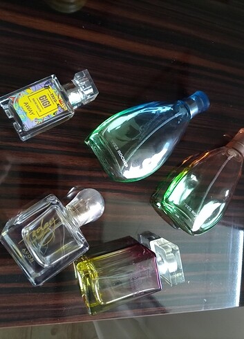  Beden çeşitli Renk Boş parfüm şişeleri 