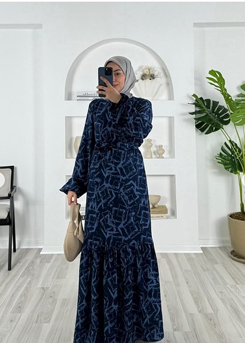 42 Beden Lâcivert Kadın Elbisesi