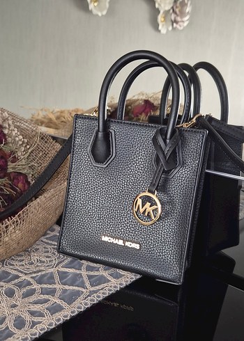 Michael Kors Mini Çapraz Askılı Siyah Tote Çanta