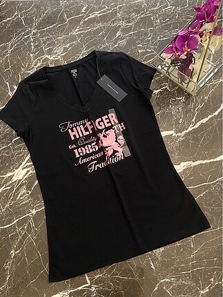 Tommy Hilfiger tişört