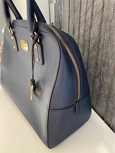 Beden lacivert Renk Michael Kors kol çantası