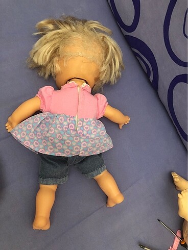  Beden Hapşıran bebek