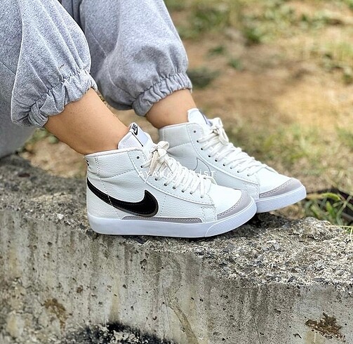 Nike blazer