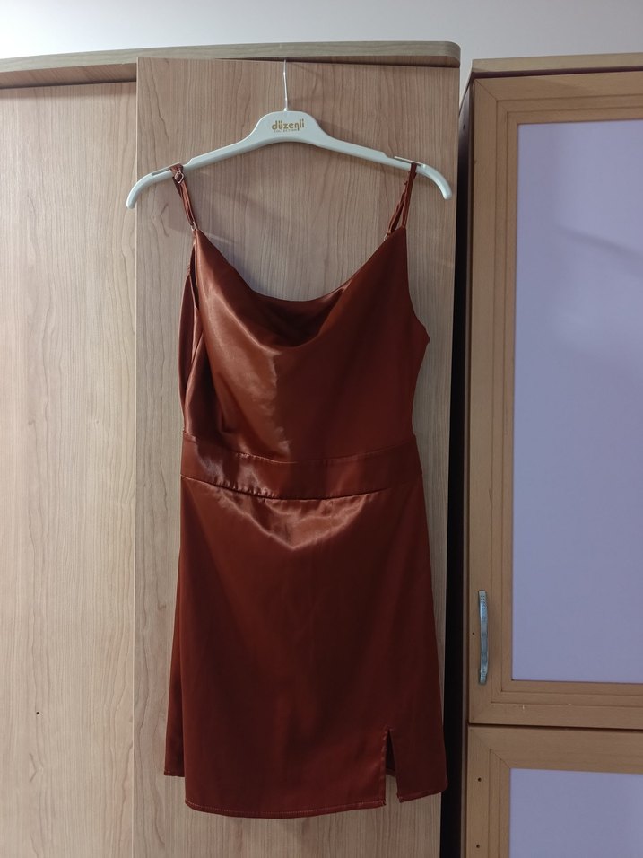 Kahverengi Mini ince askılı Kokteyl Elbise - Görsel 4