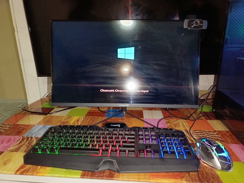 IŞIKLI Masa üstü Bilgisayar kasa klavye ve Fare Ve kamerasi - Görsel 5