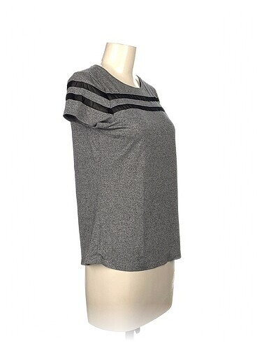 LC Waikiki LC Waikiki T-shirt %70 İndirimli.