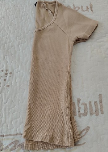 Bej V Yaka Kısa Kollu Kadın Tişört - Görsel 2