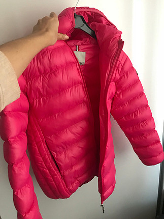 Moncler model mont