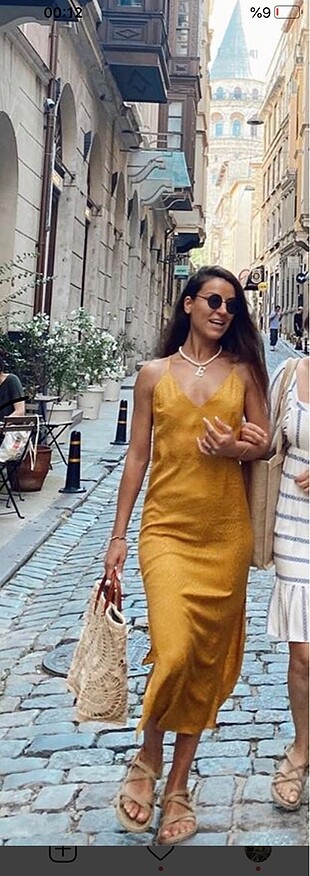Zara Sırt dekolte elbise