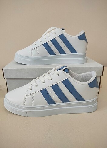 Adidas bayan spor ayakkabı 