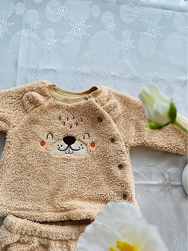 Lc Waikiki peluş alt üst takım zıbın body hastane çıkışı - Görsel 6