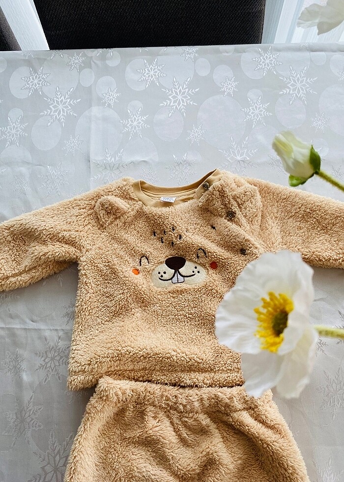 Lc Waikiki peluş alt üst takım zıbın body hastane çıkışı - Görsel 2