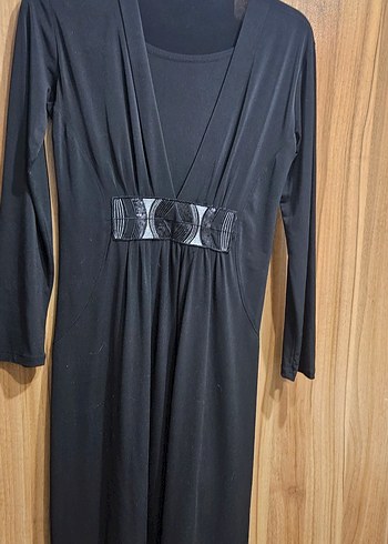 Uzun Siyah V Yaka Kemerli Gotik Elbise