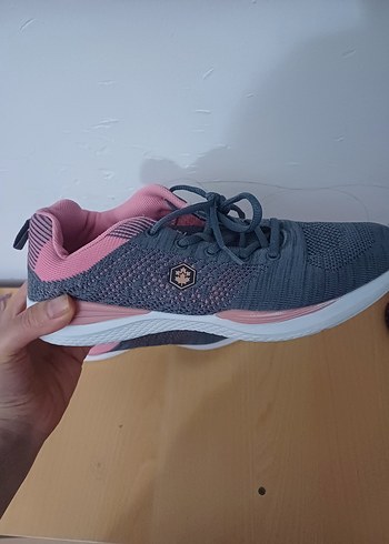 Gri Pembe Bağcıklı Kadın Spor Ayakkabı